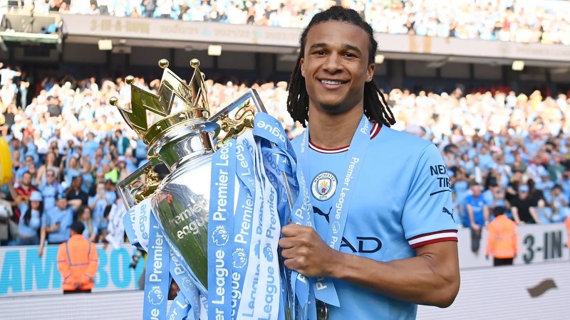 Thành công của Man City thời gian qua chắc chắn có công lớn của Nathan Ake Thành công của Man City thời gian qua chắc chắn có công lớn của Nathan Ake