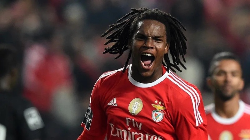Renato Sanches nổi bật nhanh chóng với tài năng của mình Renato Sanches nổi bật nhanh chóng với tài năng của mình