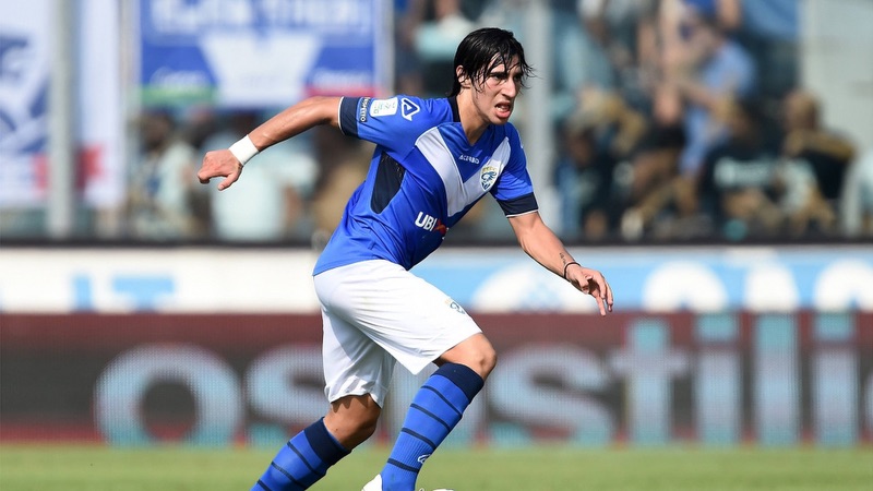Sandro Tonali nhanh chóng nổi danh từ rất sớm Sandro Tonali nhanh chóng nổi danh từ rất sớm