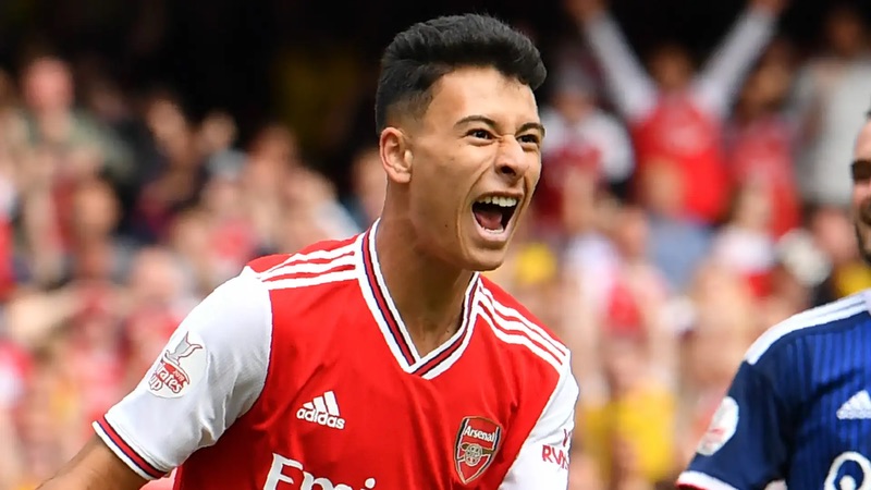Nhưng sau đó thì anh đến với Arsenal và trở thành hiện tượng