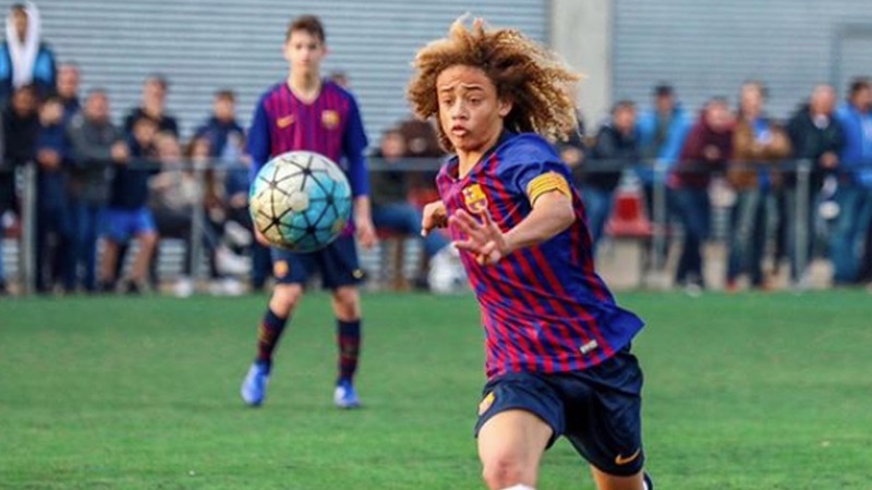 Xavi Simons từng là một tài năng trẻ được nhiều đội bóng săn đón Xavi Simons từng là một tài năng trẻ được nhiều đội bóng săn đón
